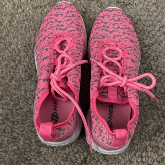 Heelys shoes! Minimal wear! - Picture 3 of 7